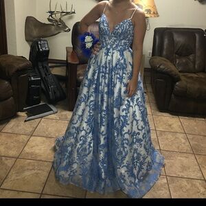 Sherri Hill dress Sz 4 
Worn 1 time 
Pd 1000.00 
No rips, stains or issues